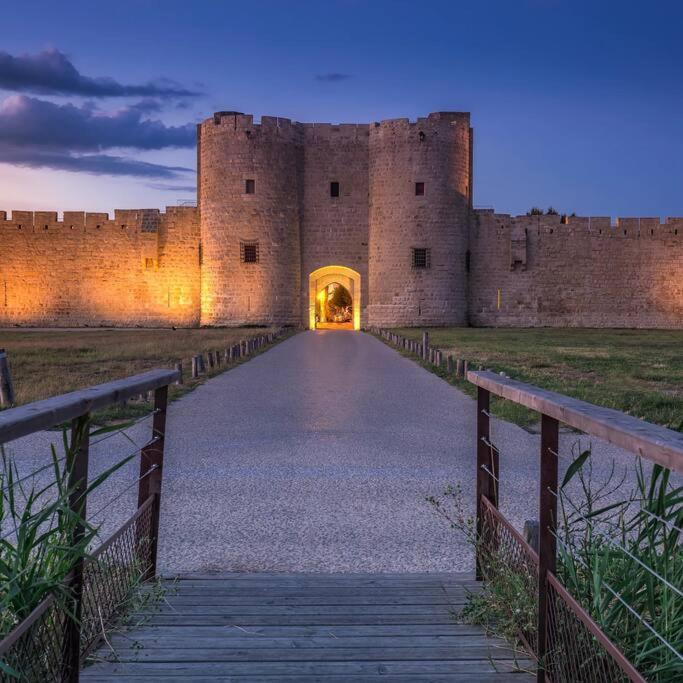 Maison A 800M Des Remparts Aigues-Mortes Esterno foto